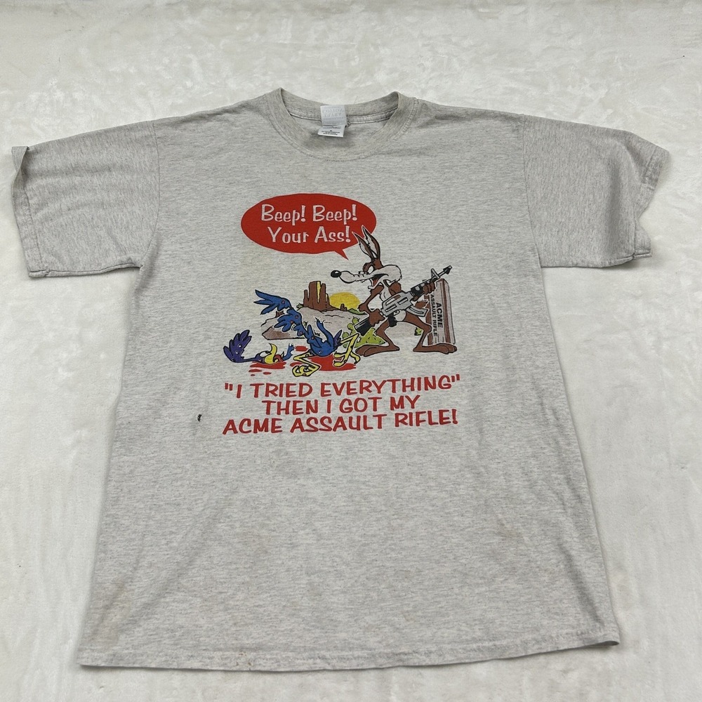 Gildan Graphic T-Shirt Mens M Gray Wile E Coyote ACME Humor Tee